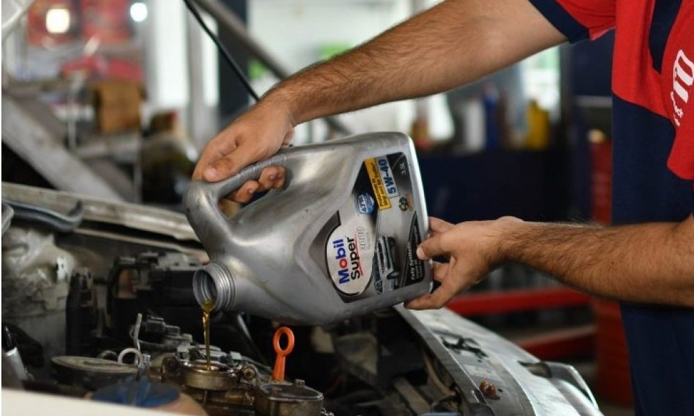 Car Engine Oil Dubai
